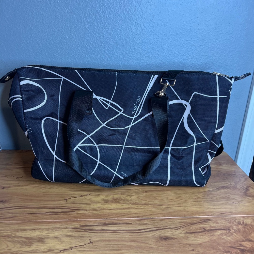 Mali + Lili Tote Duffle Bag Signature Print Weekender Travel Lightweight - Picture 5 of 10